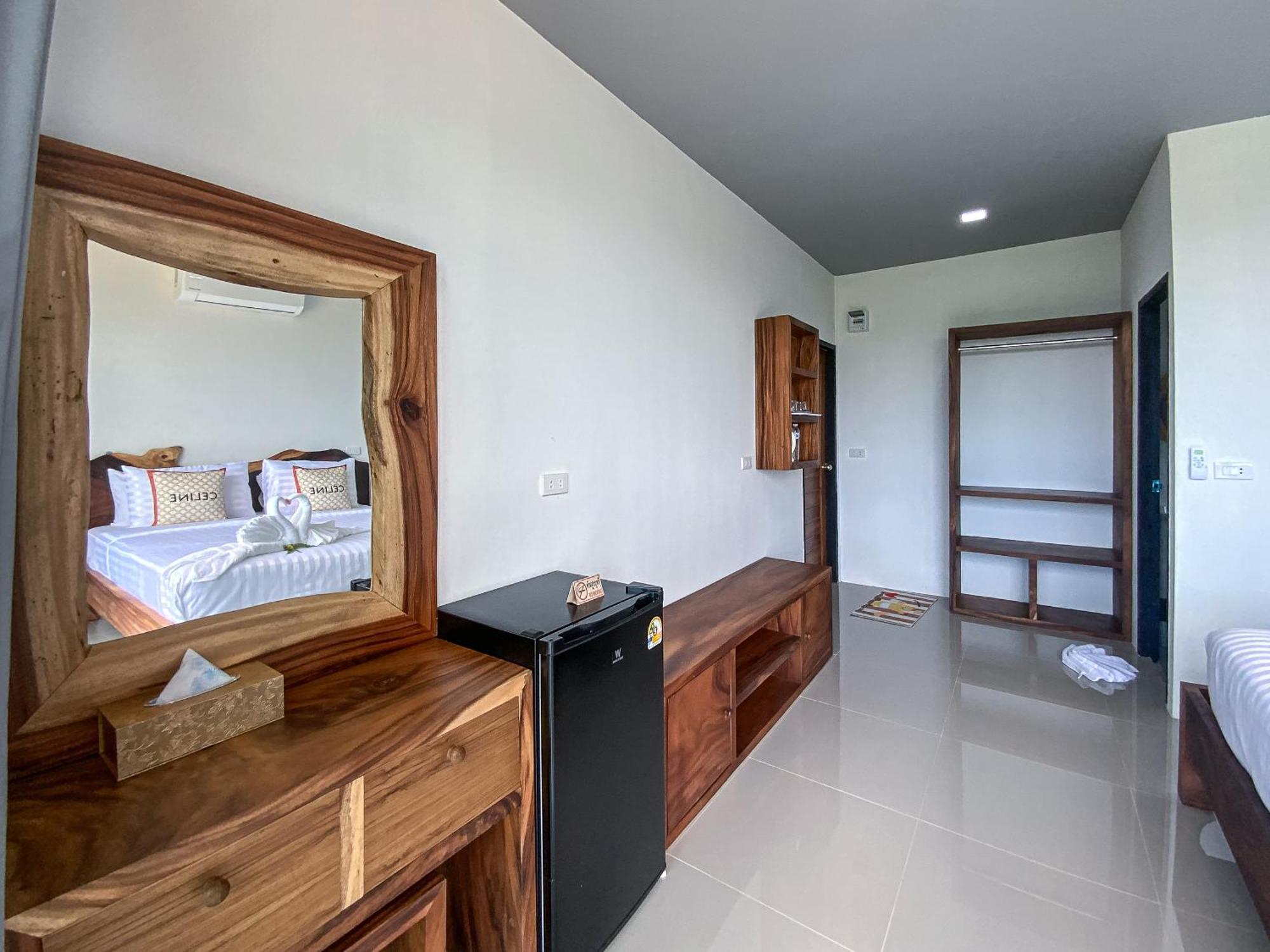 Hotel Samet Nangshe Goodview Takua Thung Exterior foto
